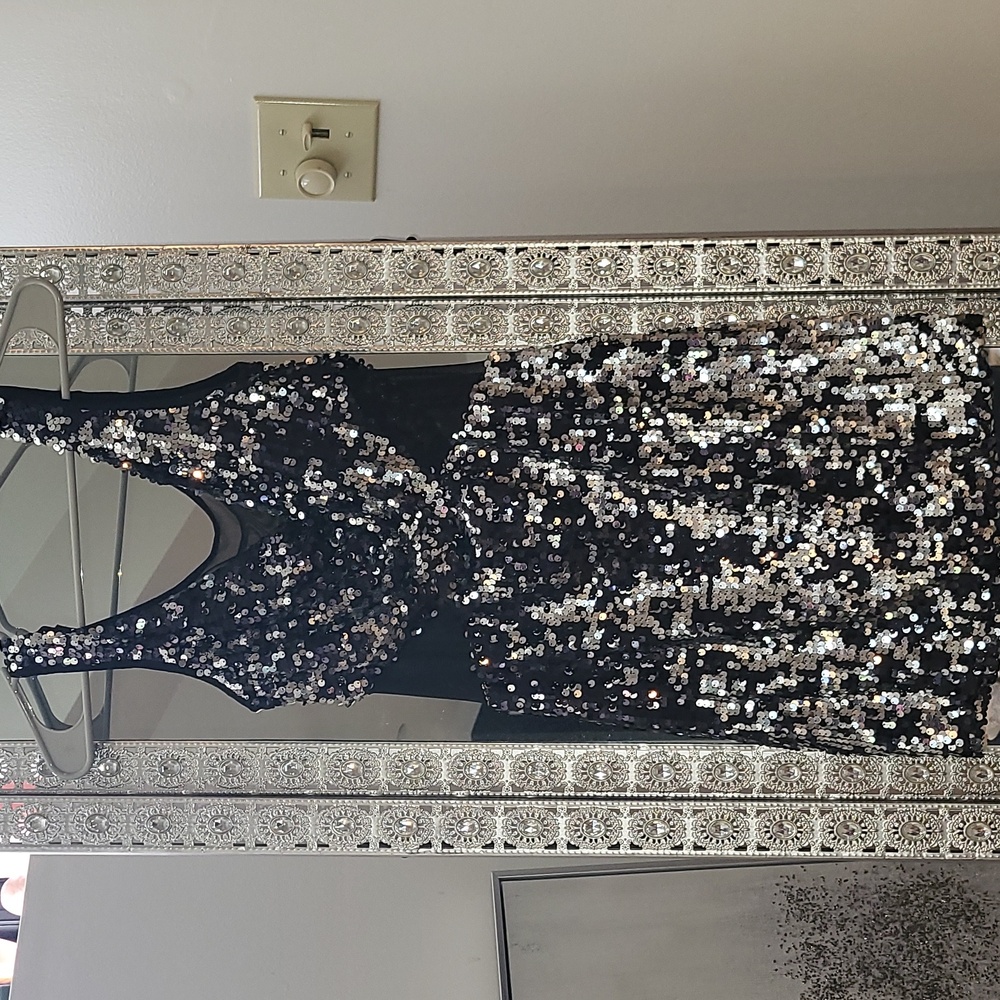 VINTAGE Black and Silver Sequin Dress W/ Mesh Cutout Sides By Masquerade🖤